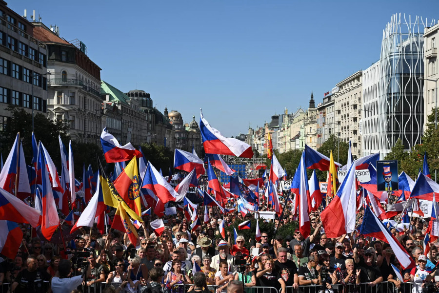 Demonstrace Česko proti vládě 16. září 2023 - 42TČen