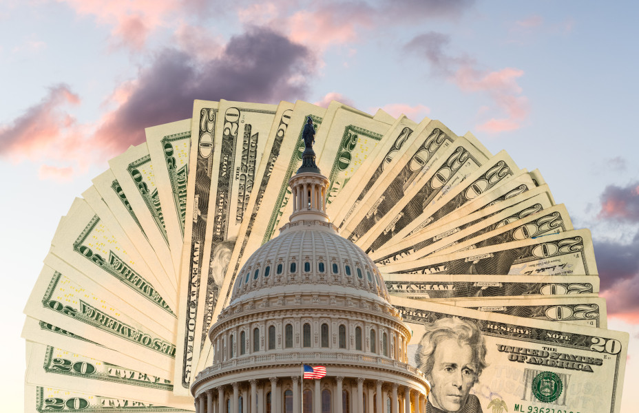 Government-spending-GettyImages-1221018933.jpg - 42TČen