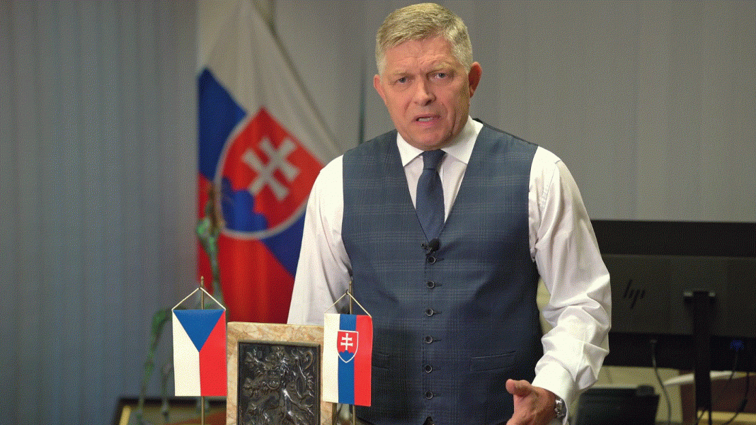 Slovenský expremiér Robert Fico - 42TČen