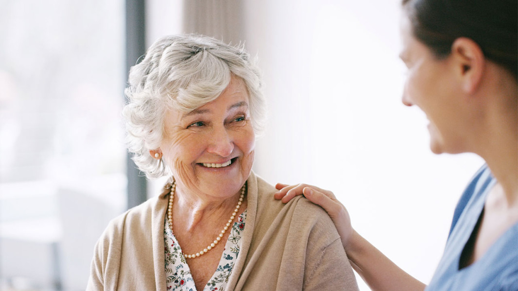 happy-senior-woman.jpg - 42TČen