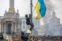 Strážci zákona na náměstí Nezávislosti v Kyjevě - 42TČen