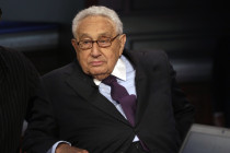 Henry Kissinger  - 42TČen