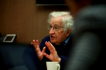 Filozof, historik a lingvista Noam Chomsky - 42TČen